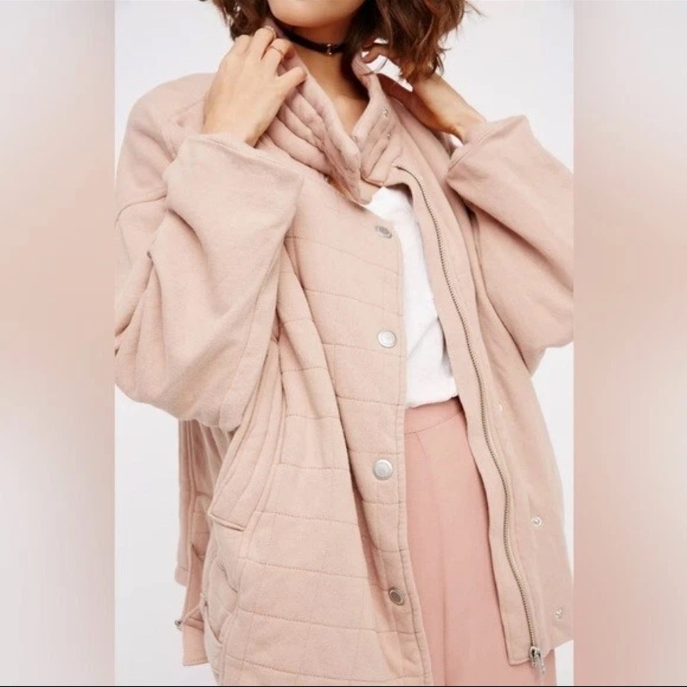Free People blush pink oversized knit quilted jacket. Size M/L - Picture 2 of 8
